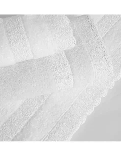 Jogo de 3 toalhas 100% algodão  600 gr./m2  - C/ renda aplicada