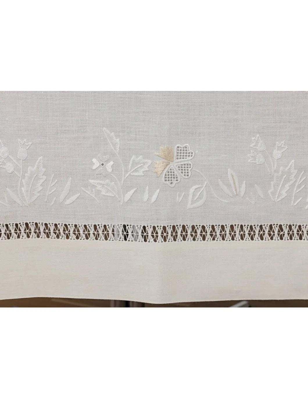 180x305 cm - Toalha de mesa 100% linho bordada a mão