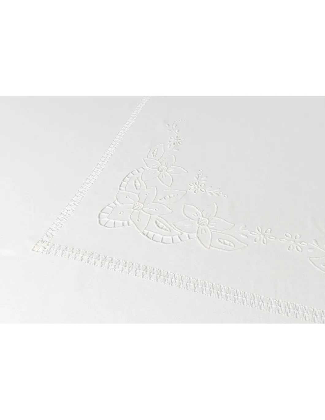 180x290 cm - Toalha de mesa de linho bordada a mão