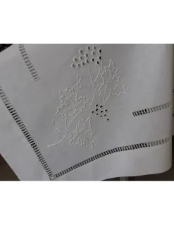 180x350 Toalha de mesa de linho bordada a mão - bordados da lixa