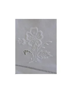 170x350 Toalha de mesa de linho bordada a mão - Bordados richelieu C/ Flor Branco